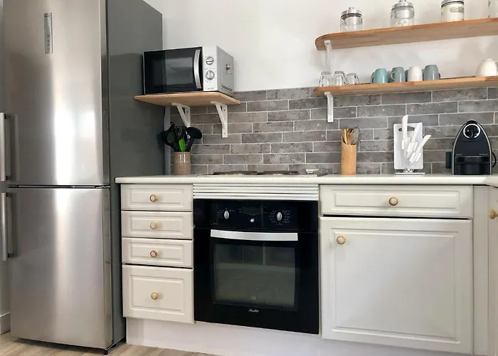 Bel appartement en rez-de-jardin à 100m des plages